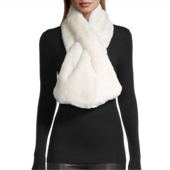 NWT! Apparis Bambi Faux Fur Scarf in Ivory - Picture 1 of 12